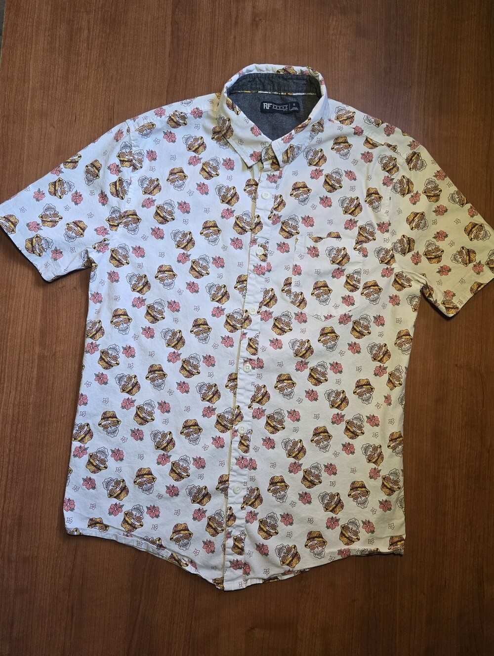 RF Casual White Short-Sleeve Printed Button-Down Shirt